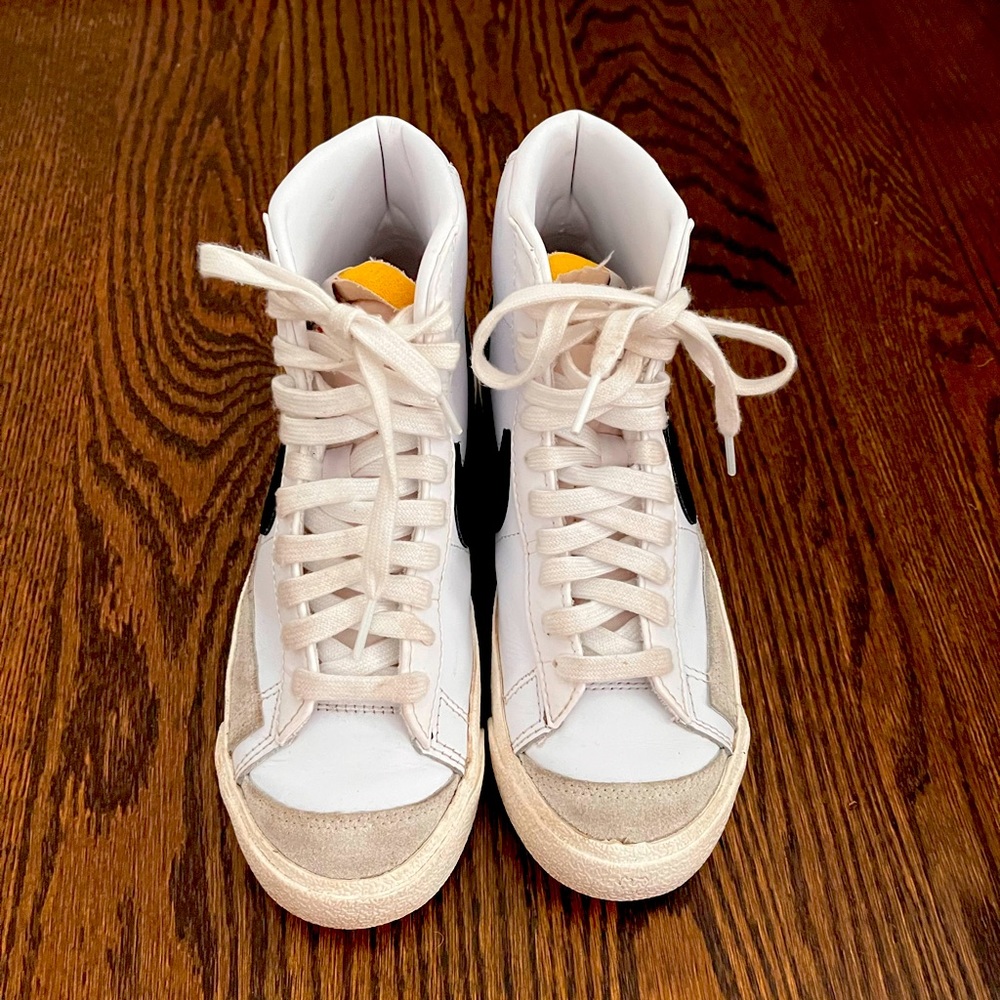 Nike Blazers Size 6